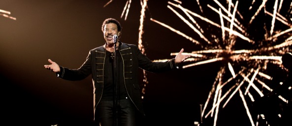 Lionel Richie on stage